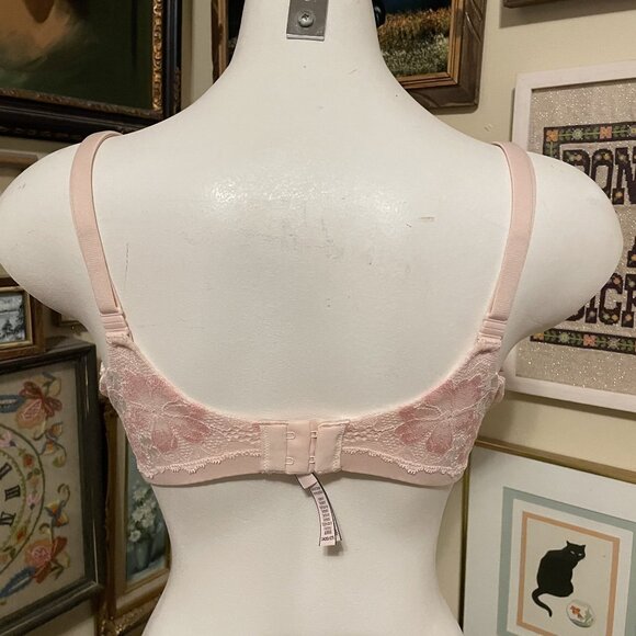 Body by Victoria Pink Lace Perfect Shape Lightly Lined Underwire Bra Size 34D - Picture 3 of 5